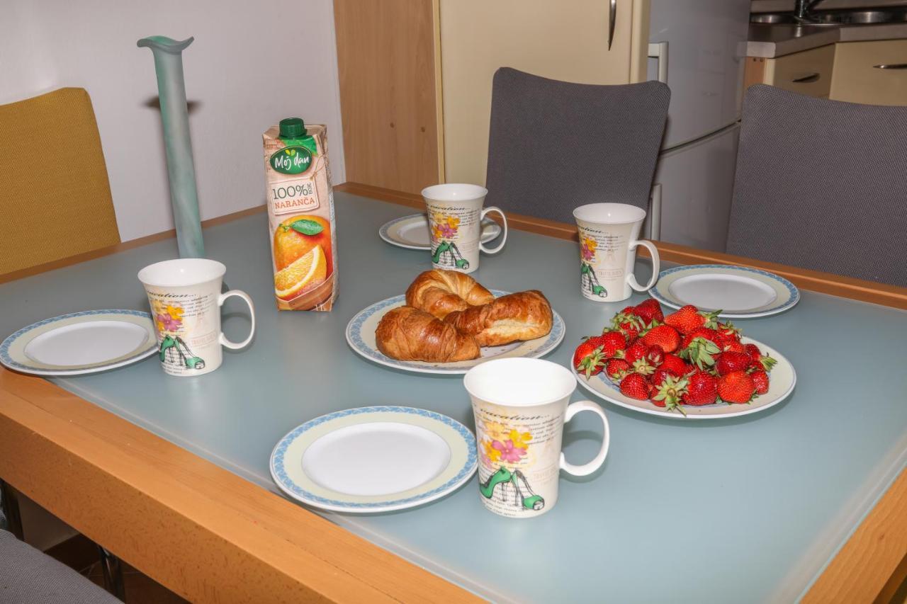 Apartment Adria *